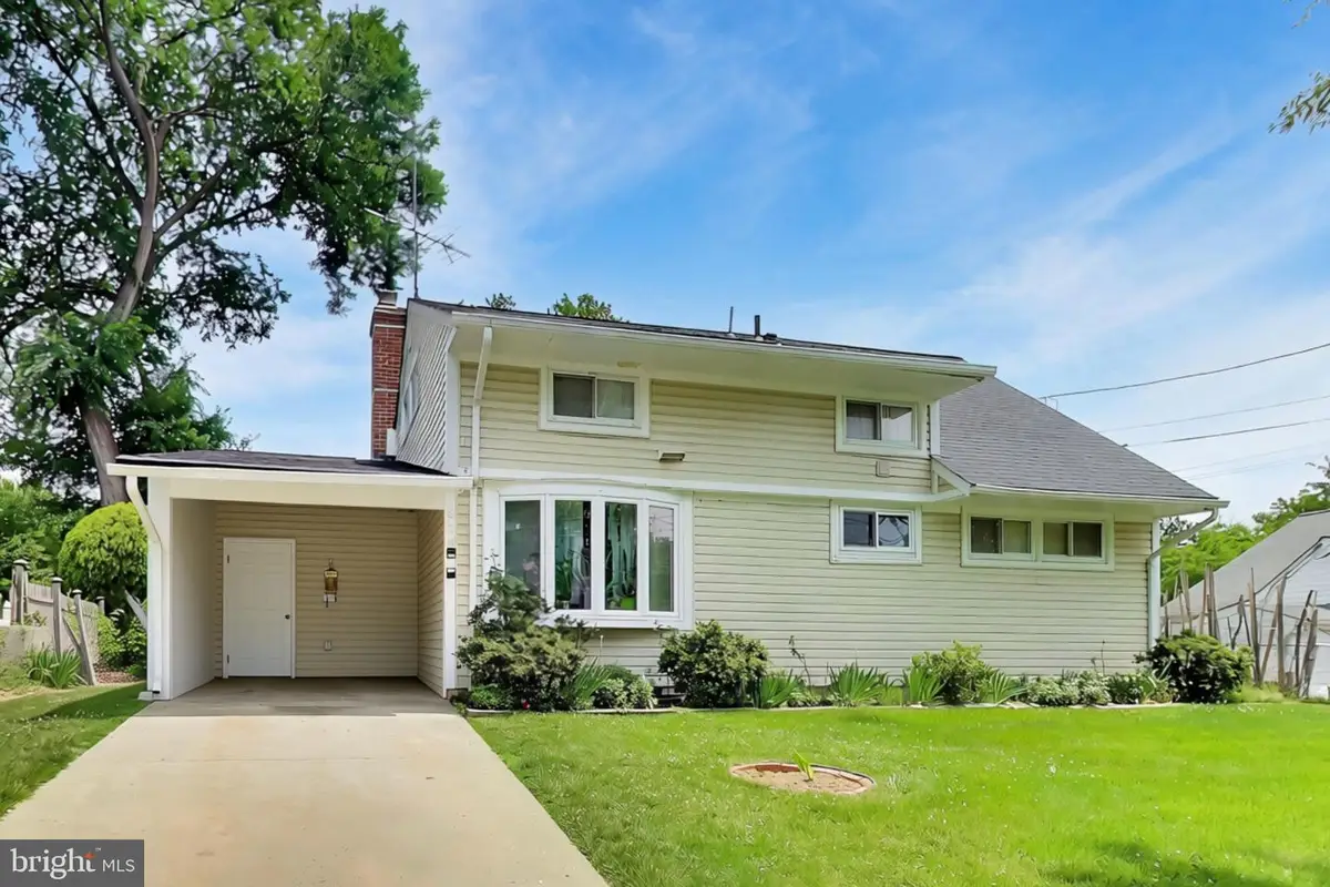 818 E Jefferson St, Rockville, MD 20852 - #1