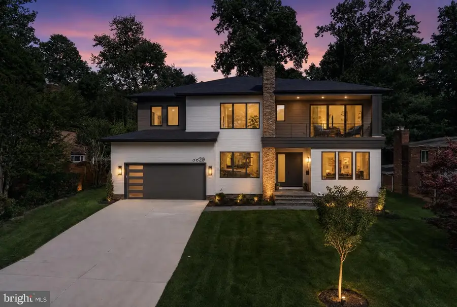 5828 Tanglewood Dr, Bethesda, MD 20817 - #2