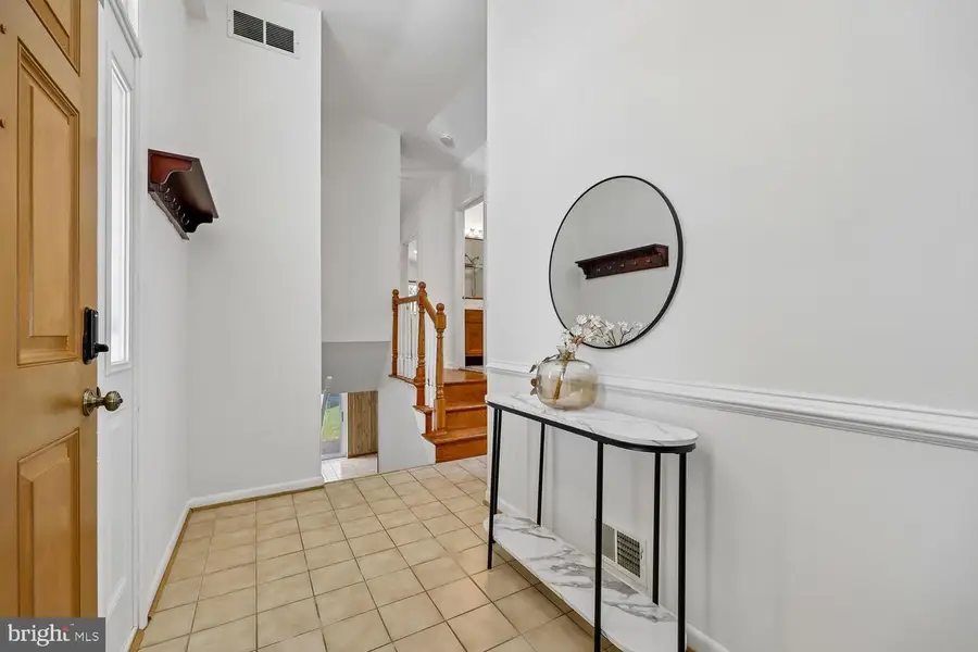 11512 Lockhart Pl, Silver Spring, MD 20902 - #2