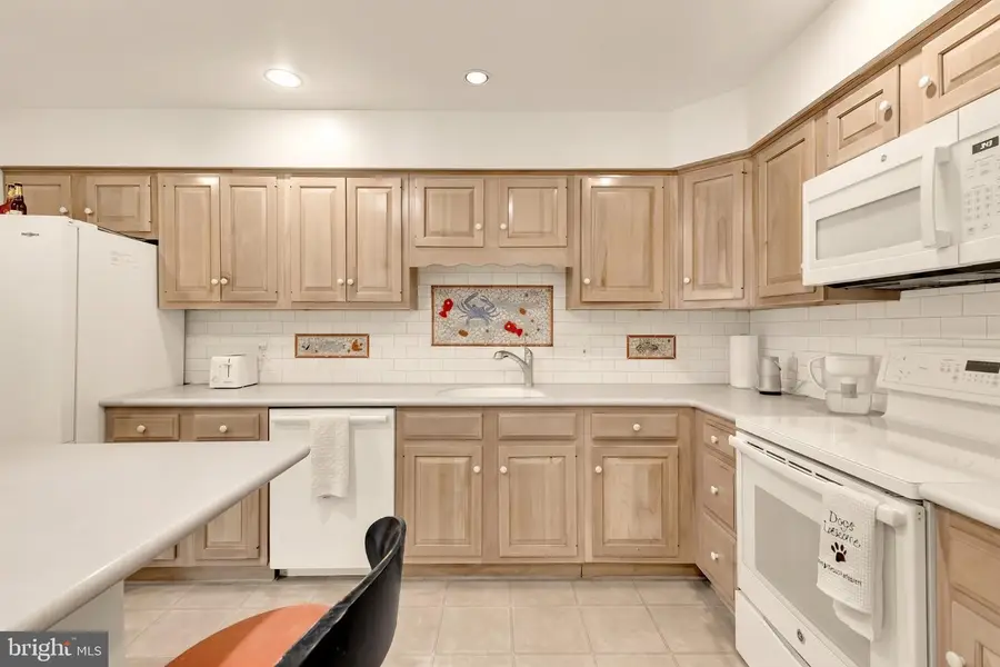 8101 Connecticut Ave #c400, Chevy Chase, MD 20815 - #3