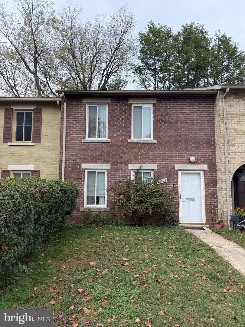 19308 Thomas Farm Rd, Gaithersburg, MD 20886 - #1