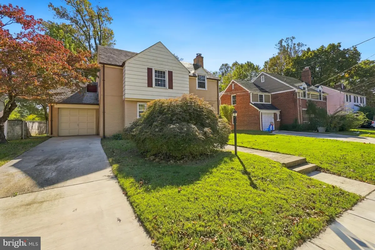 2620 Colston Dr, Chevy Chase, MD 20815 - #1