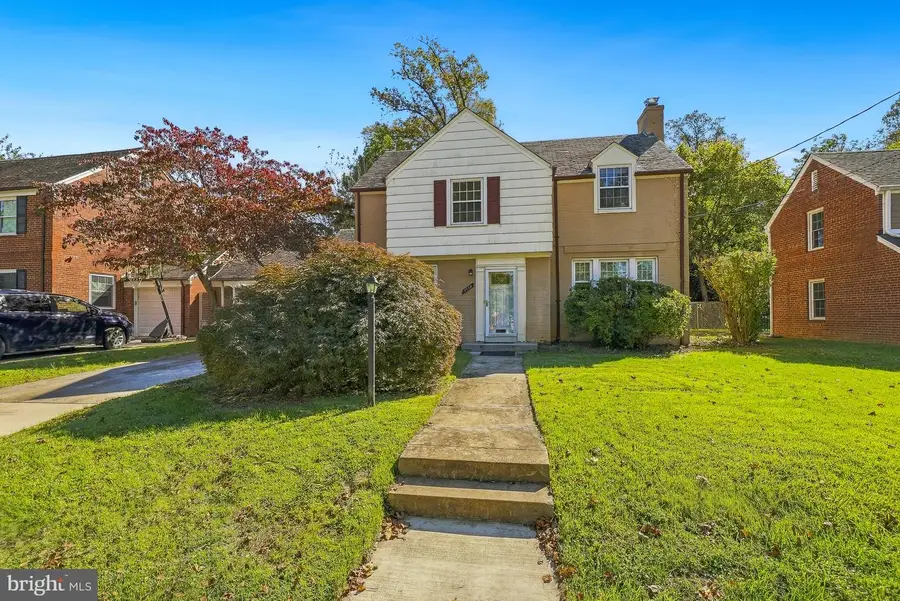 2620 Colston Dr, Chevy Chase, MD 20815 - #2