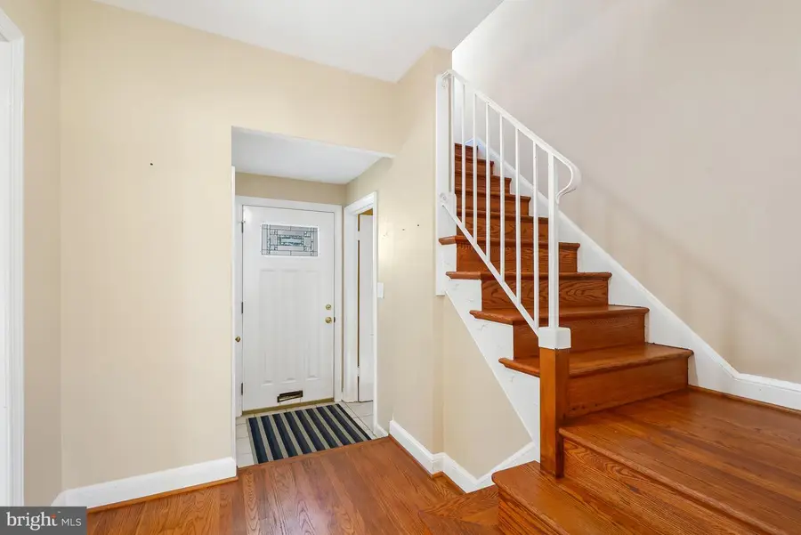 2620 Colston Dr, Chevy Chase, MD 20815 - #3