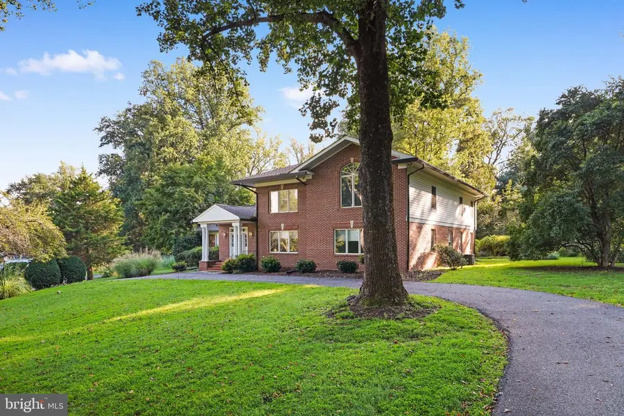 10810 Burbank Dr, Potomac, MD 20854 - #3