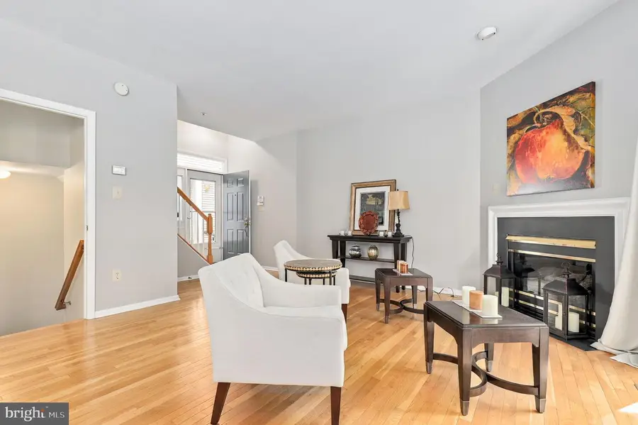 10308 Royal Woods Ct, Gaithersburg, MD 20886 - #3