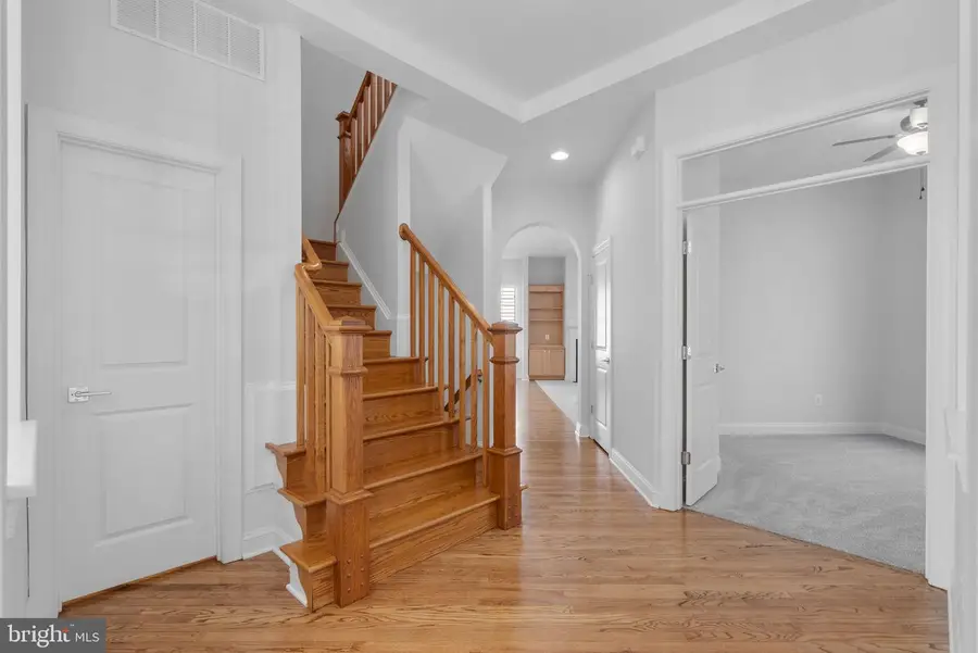 12705 Clarks Crossing Dr, Clarksburg, MD 20871 - #3