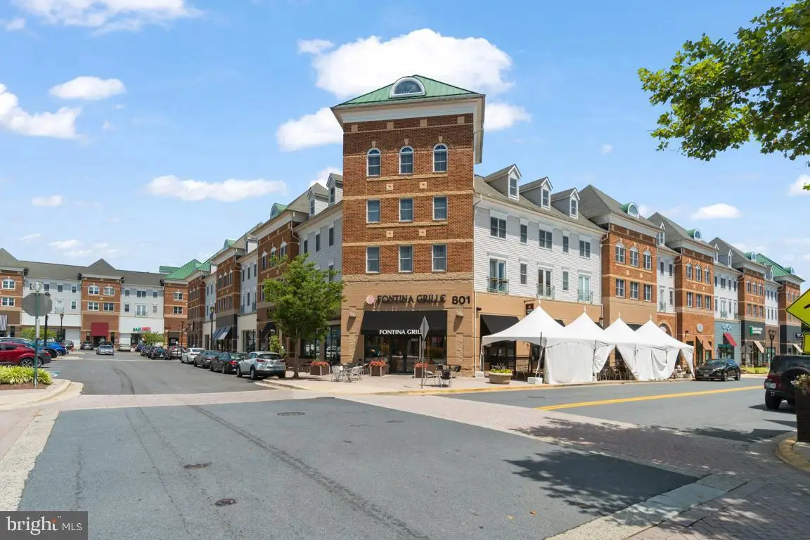 801 Pleasant Dr #80104 Or Unit 4, Rockville, MD 20850 - #1