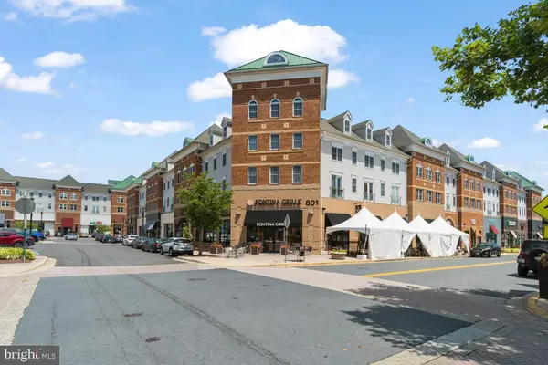 801 Pleasant Dr #80104 Or Unit 4, ROCKVILLE, MD 20850