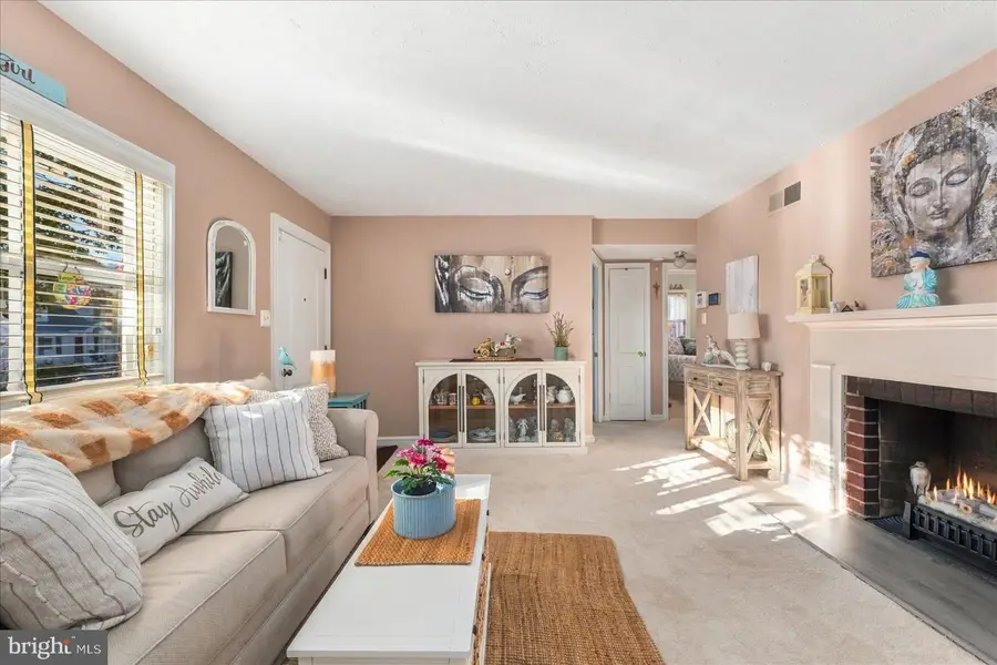 10511 Huntley Pl, Silver Spring, MD 20902 - #2