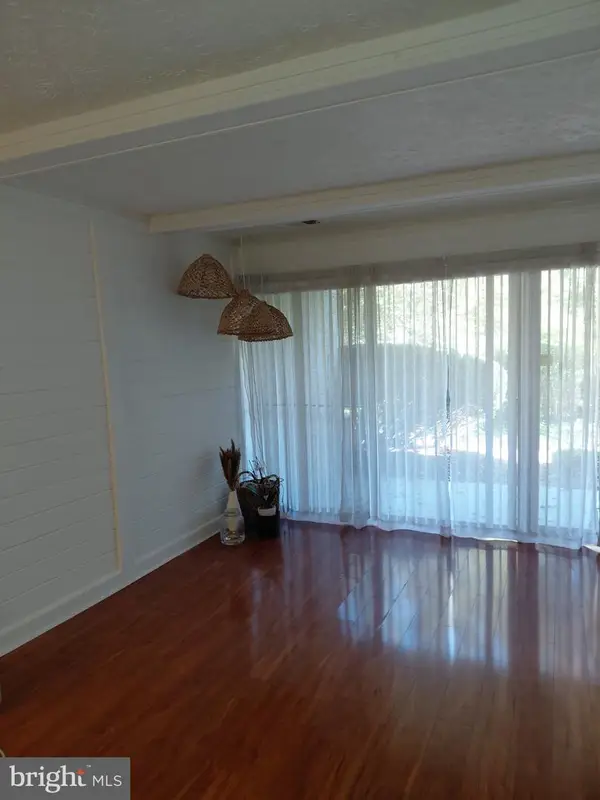 403 Christopher Ave #17, GAITHERSBURG, MD 20879