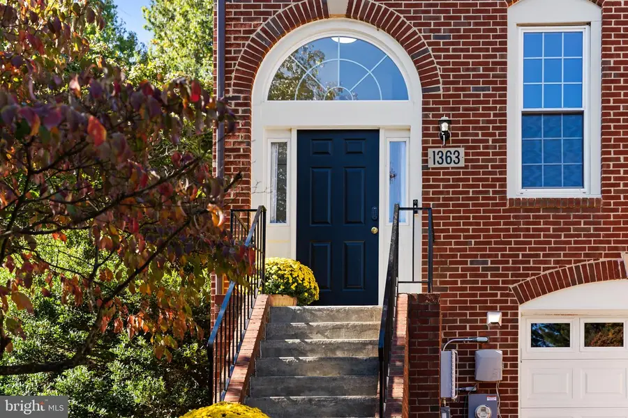 1363 Templeton Pl, Rockville, MD 20852 - #2