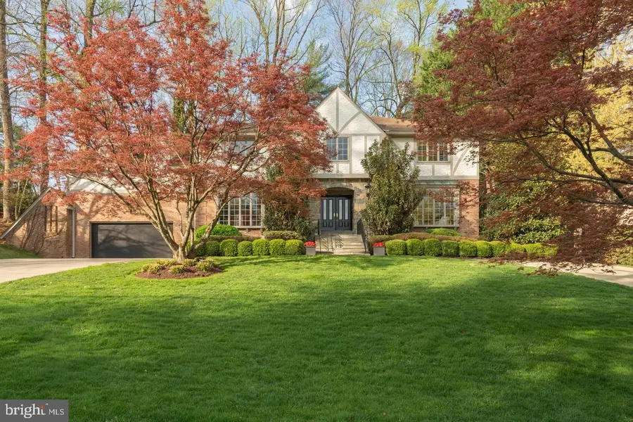 7204 Loch Lomond Dr, Bethesda, MD 20817 - #2
