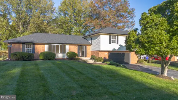 19105 Bloomfield Rd, OLNEY, MD 20832