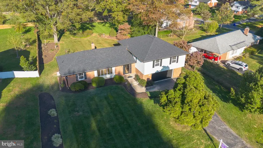 19105 Bloomfield Rd, Olney, MD 20832 - #2