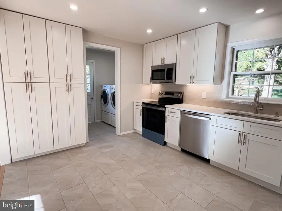 19105 Bloomfield Rd, Olney, MD 20832 - #3