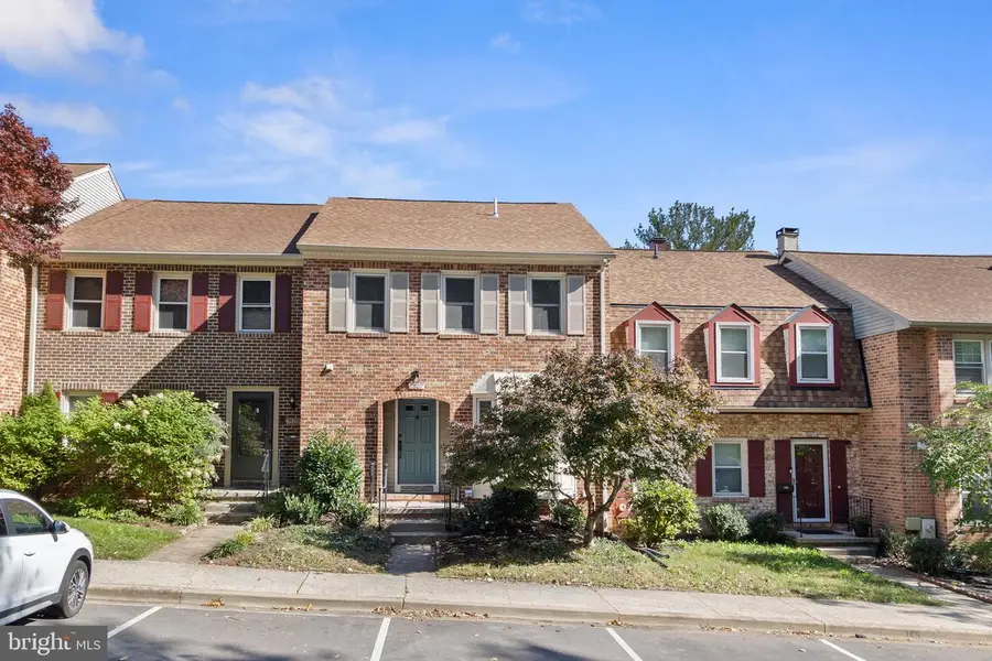 7607 Heatherton Ln, Rockville, MD 20854 - #2