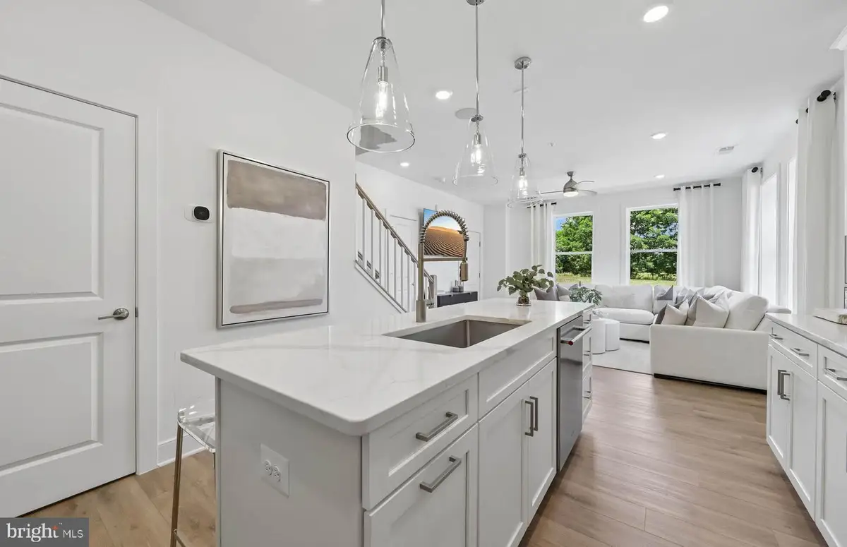 618 Parkview Ave, Gaithersburg, MD 20878 - #1