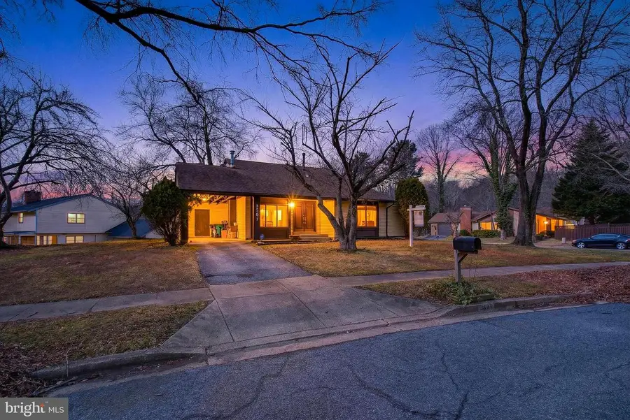 8801 Monmouth Dr, Upper Marlboro, MD 20772 - #2