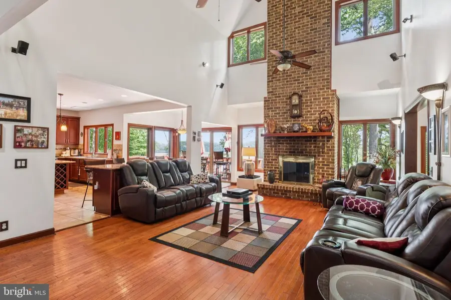 10602 Cannonview Ct, Fort Washington, MD 20744 - Image #3