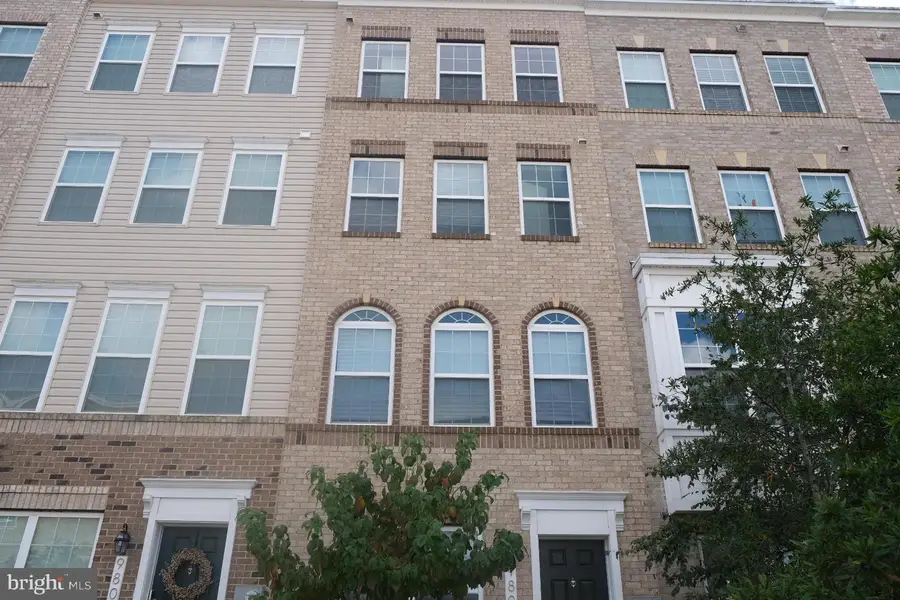 9807 Weshire Dr, Upper Marlboro, MD 20774 - Image #2