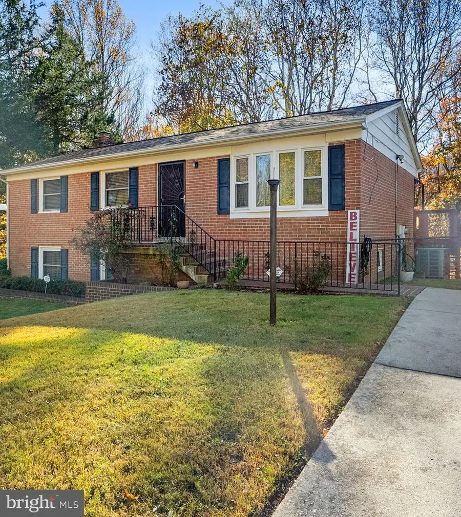 3907 Bishopmill Pl, Upper Marlboro, MD 20772 - Image #2
