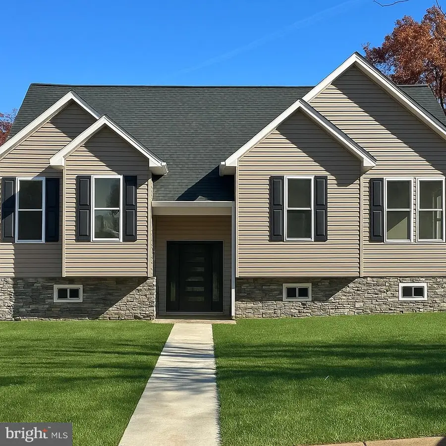 6003 Shepherd Ln, Lanham, MD 20706 - Image #2