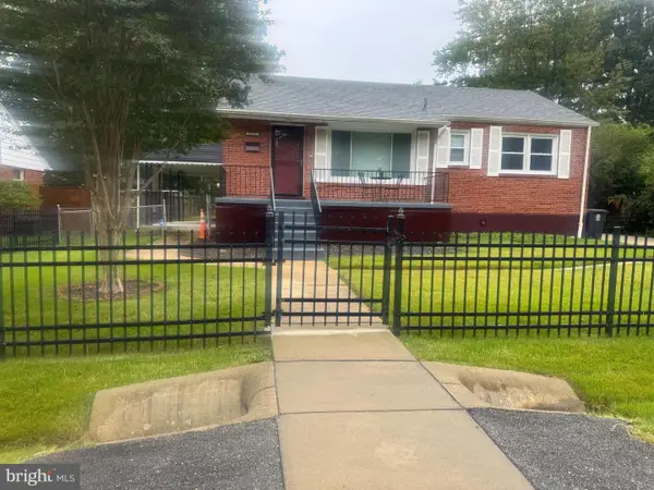 9413 Van Buren St, LANHAM, MD 20706