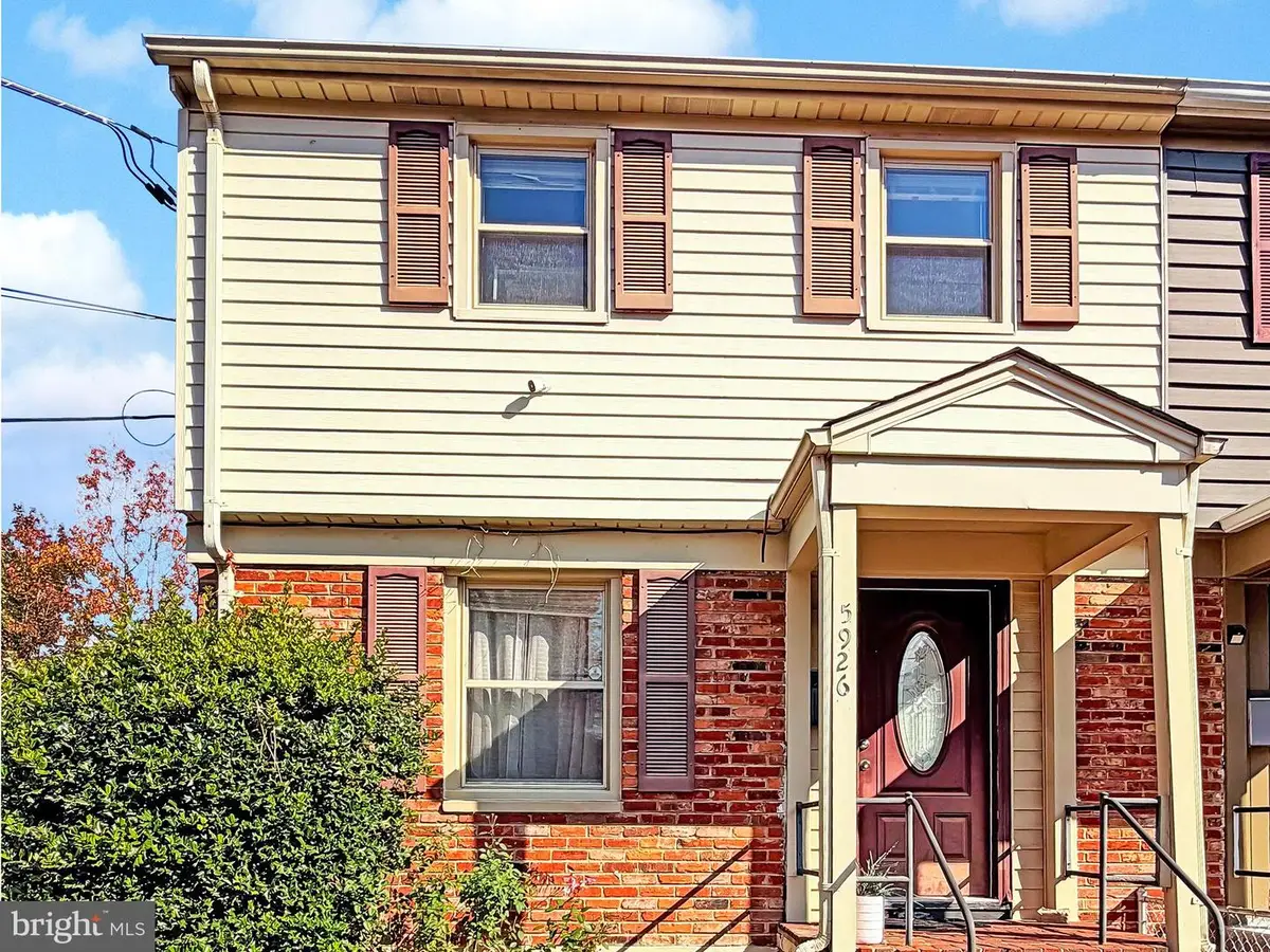 5926 Shoshone Dr, Oxon Hill, MD 20745 - Image #1