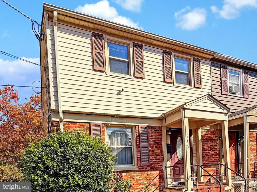 5926 Shoshone Dr, Oxon Hill, MD 20745 - Image #2