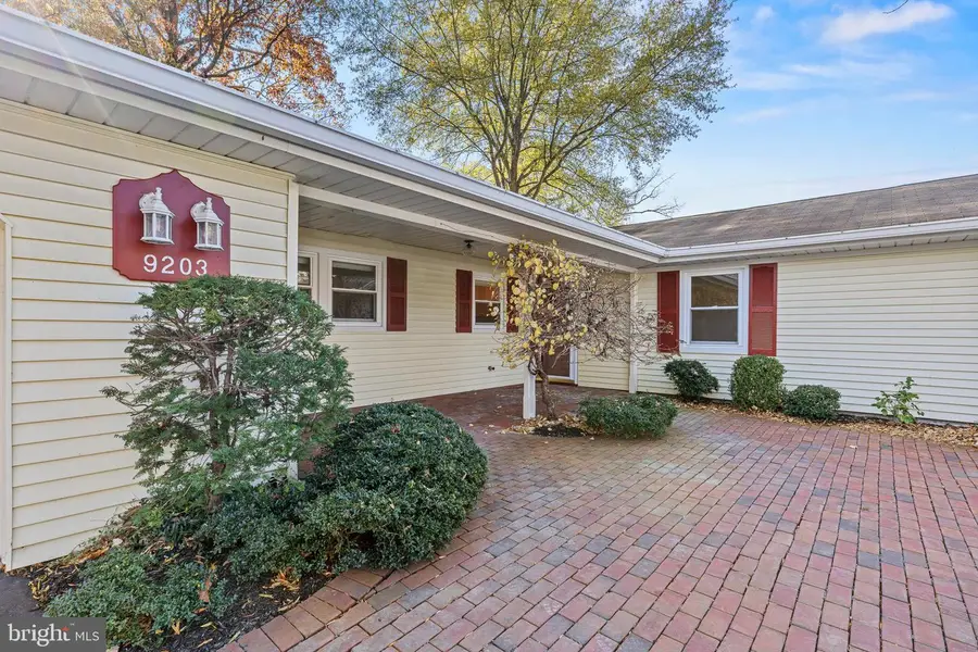 9203 Montpelier Dr, Laurel, MD 20708 - Image #2