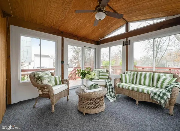 7507 Dover Ln, LANHAM, MD 20706