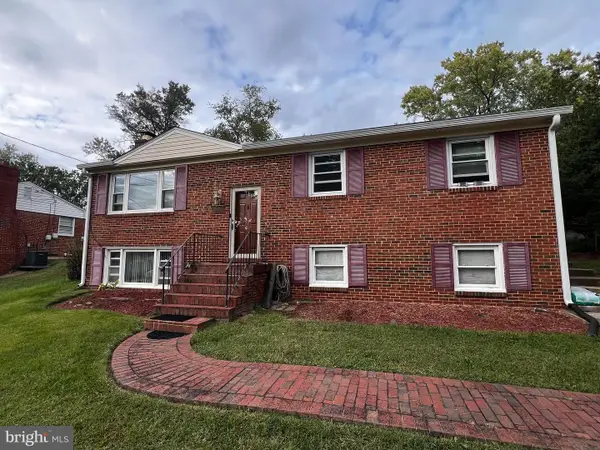 4206 Lakeview Dr, TEMPLE HILLS, MD 20748