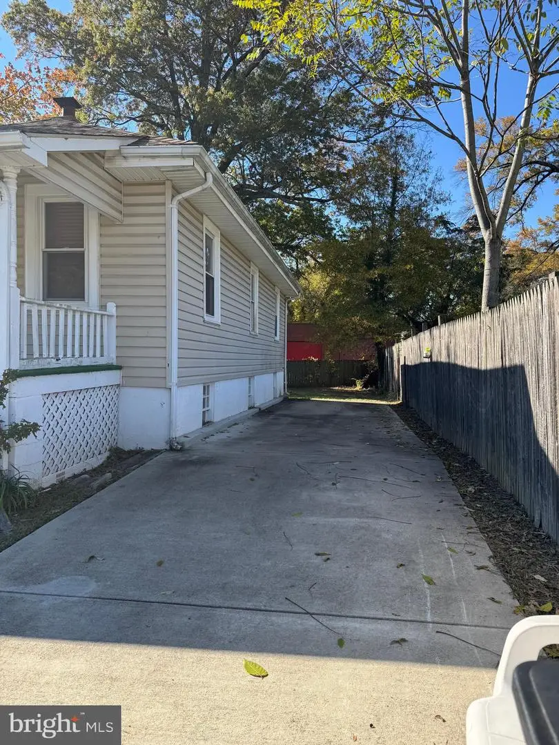 204 68th Pl, Capitol Heights, MD 20743 - Image #2