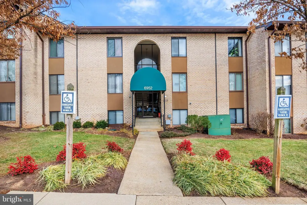 6952 Hanover Pkwy #2 (#200), Greenbelt, MD 20770 - Image #1