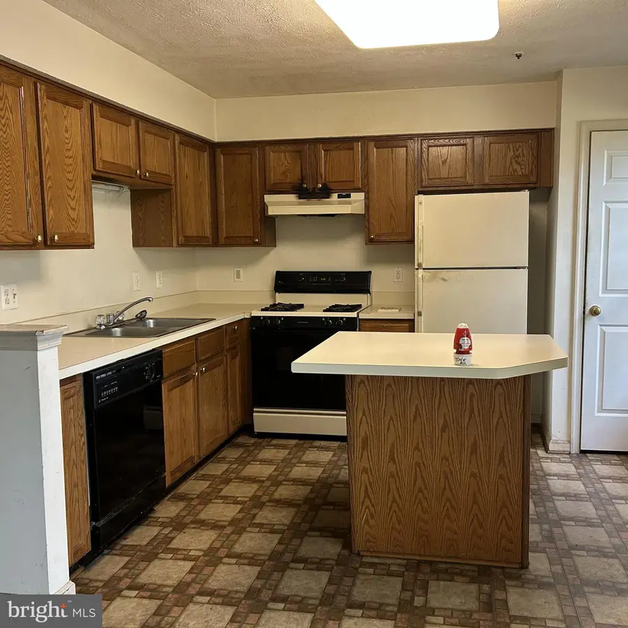 2024 S Anvil Ln, Temple Hills, MD 20748 - Image #3