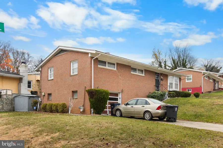 419 Hayworth Pl, Oxon Hill, MD 20745 - Image #2