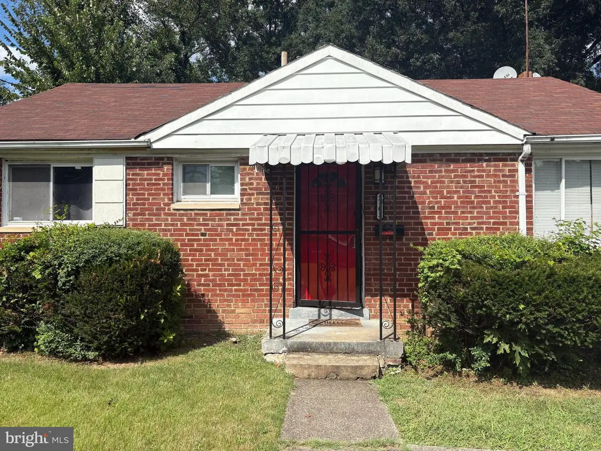 2102 Woodberry St, Hyattsville, MD 20782 - Image #1