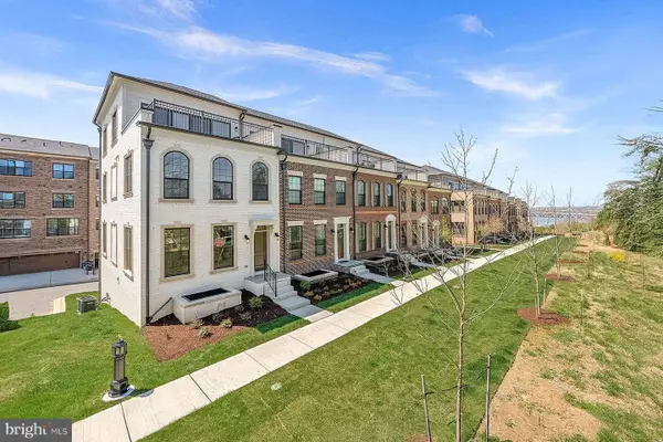 624 Catamaran Way, NATIONAL HARBOR, MD 20745