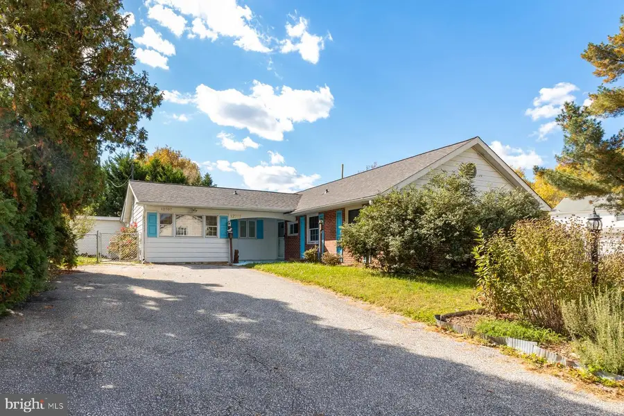 12707 Beaverdale Ln, Bowie, MD 20715 - Image #2