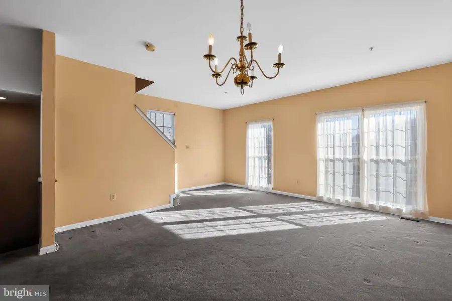 8401 Old Colony Dr S, Upper Marlboro, MD 20772 - Image #2