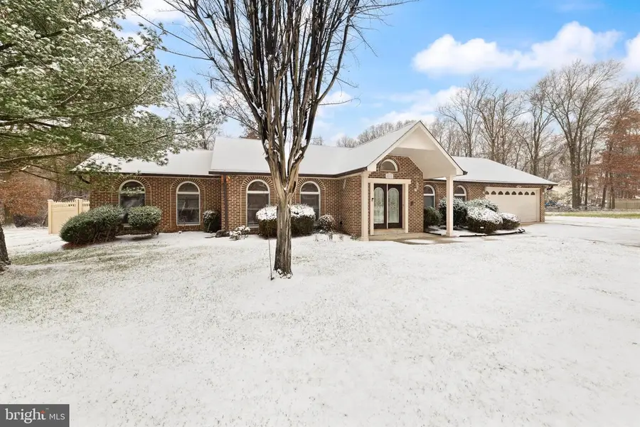 8211 Joselle Ct, Fort Washington, MD 20744 - Image #2