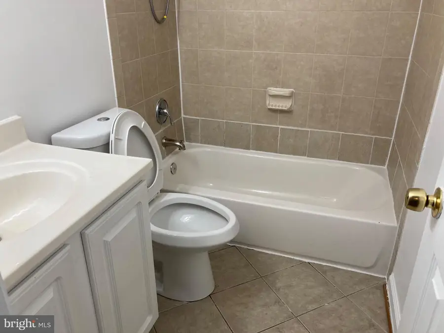 2512 Markham Ln #5, Hyattsville, MD 20785 - Image #2