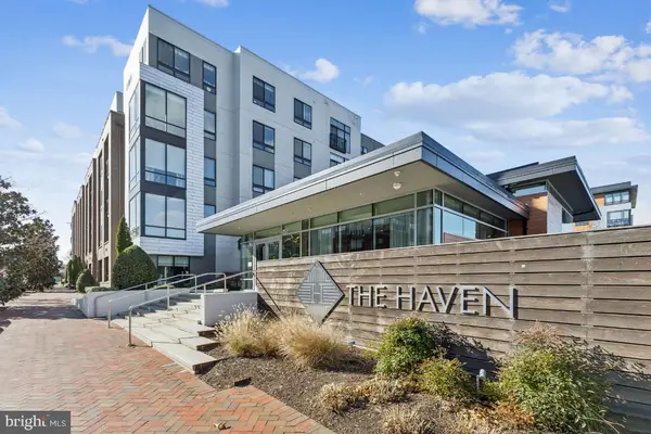 145 Riverhaven Dr #422, OXON HILL, MD 20745