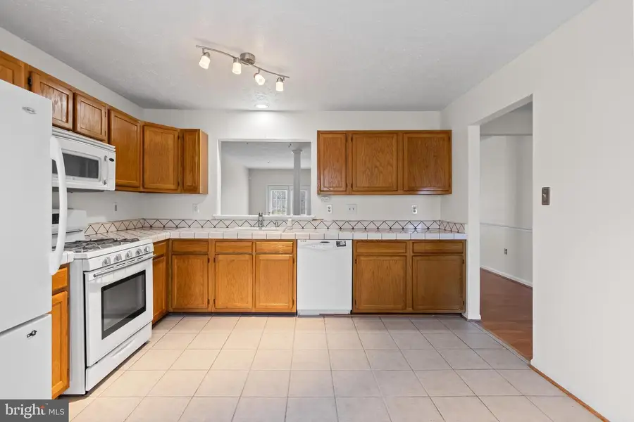 6207 Gothic Ln, Bowie, MD 20720 - #3