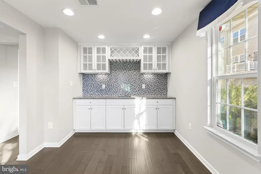 10512 Presidential Pkwy, Upper Marlboro, MD 20772 - #3