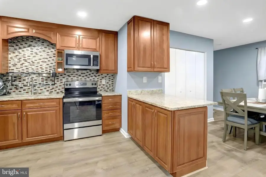 6917 Noah Dr, Fort Washington, MD 20744 - Image #2