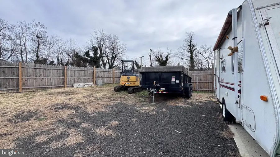 419 Carmody Hills Dr, Capitol Heights, MD 20743 - Image #2