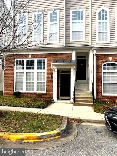 923 Pine Forest Ln #2011, Upper Marlboro, MD 20774 - Image #2