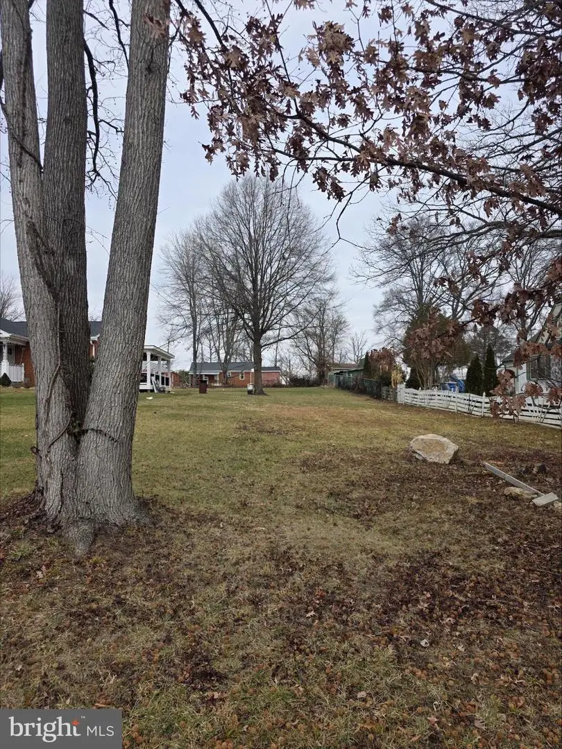 9524 Dubarry Ave, Lanham, MD 20706 - Image #2